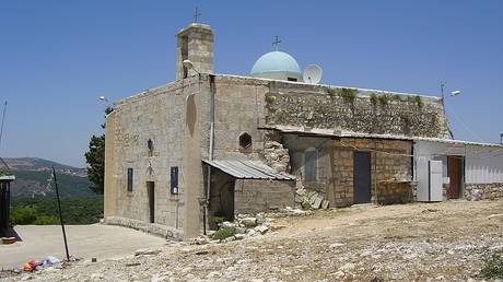 Israel macht Hisbollah fuer Angriff auf orthodoxe Kirche verantwortlich –