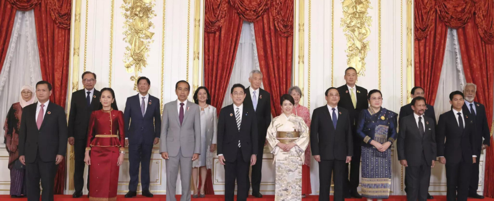 Japan und ASEAN festigen ihre Beziehungen auf einem Gipfeltreffen bei