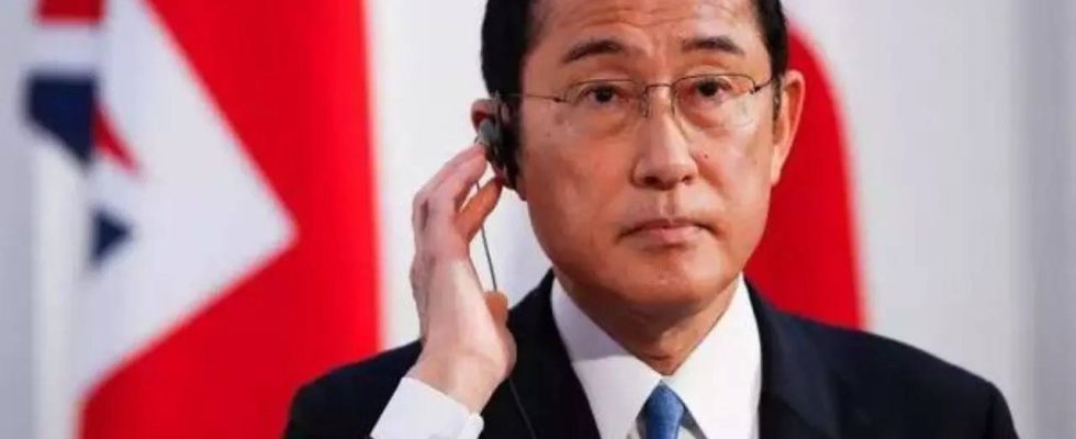 Japanische Minister treten zurueck da Fumio Kishida aufgrund eines Finanzskandals