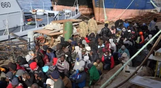 Laut UN ertrinken ueber 60 Menschen auf einem Fluechtlingsschiff vor