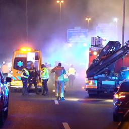 Mehrere Schwerverletzte bei Unfall durch Geisterfahrer auf A1 bei Barneveld