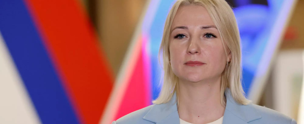 Moechtegern Putin Herausforderin Duntsova von Kandidatur im Wahlkampfteam ausgeschlossen