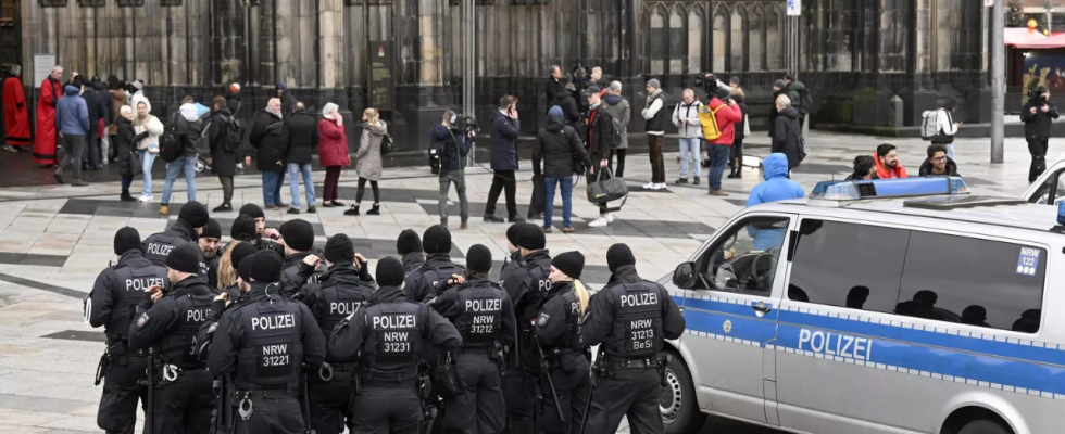 Oesterreich haelt mutmassliche Islamisten aus Sicherheitsgruenden fest