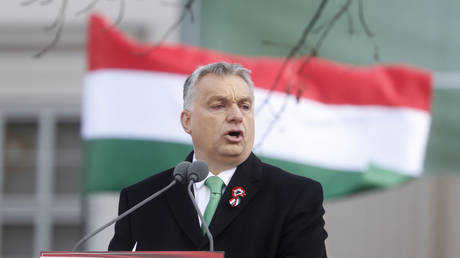 Orbans Verbuendete treffen sich mit Vertretern der Republikanischen Partei um