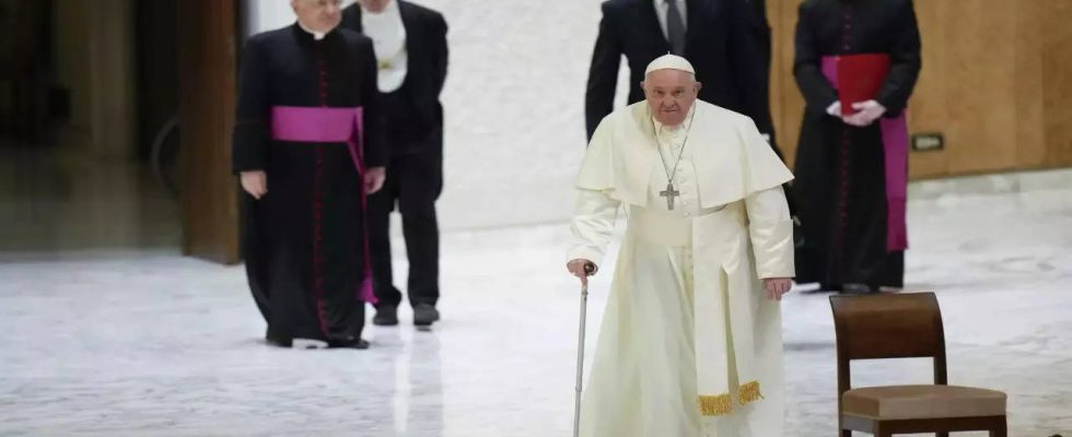 Papst Franziskus Papst Franziskus fordert einen globalen Vertrag zur Regulierung