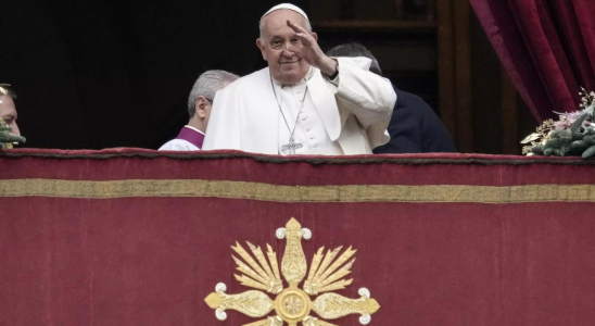 Papst Franziskus verurteilt die Waffenindustrie waehrend er zu Weihnachten zum