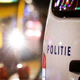 Polizei verhaftet zwei Personen wegen toedlicher Messerattacken in Enschede