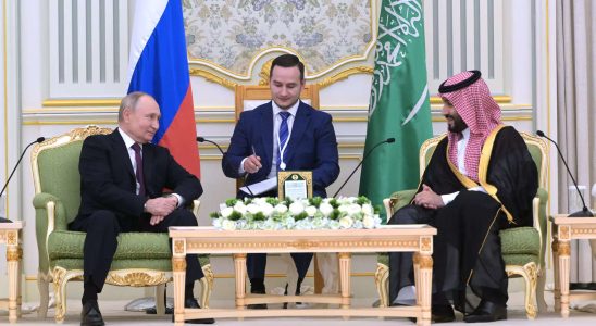 Putin Putin trifft den saudischen Kronprinzen auf einer seltenen Reise