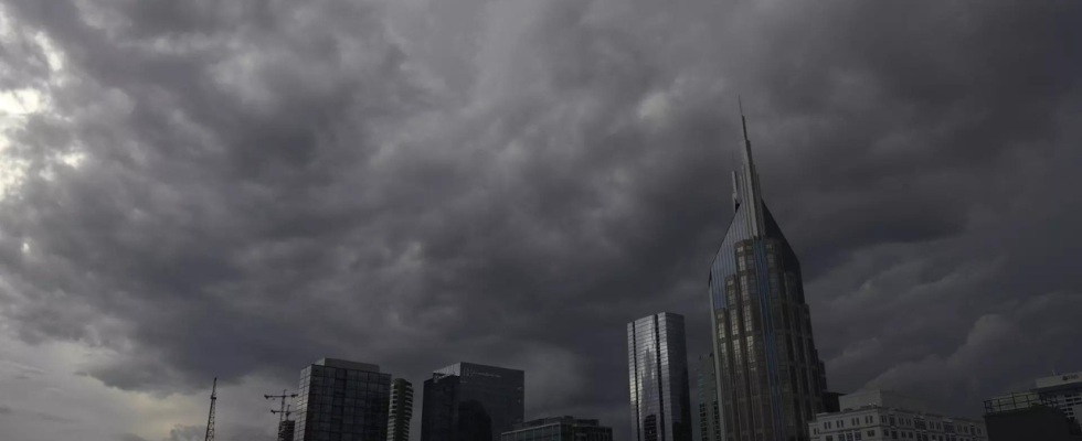 Tornado Haeuser beschaedigt Strom ausgefallen weil Unwetter Tennessee heimsuchen