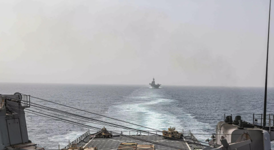 US Angriffe toeten 10 Huthi Rebellen die ein Schiff im Roten Meer