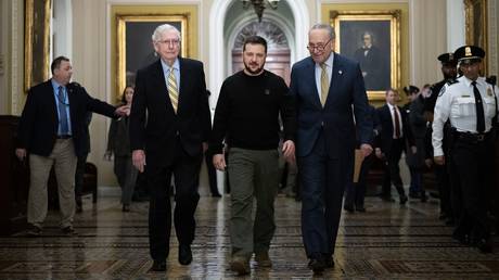 US Senat stellt Verhandlungen ueber Ukraine Hilfe ein – World