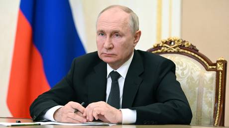 Westliche Geheimdienste unterstuetzen Kiews Terrorismus – Putin – World
