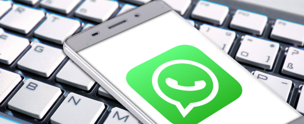 WhatsApp fuehrt eine Funktion zum Teilen von Statusaktualisierungen von Begleitgeraeten