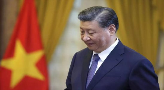 Xi Jinping Xi fordert chinesische Gesandte auf eine „diplomatische Eisenarmee