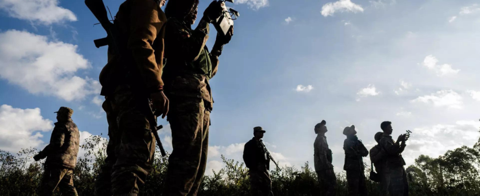„Ich bin ein Mandalay Maedchen Teenager Soldat kaempft an der Front Myanmars