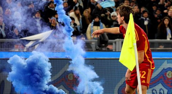 AS Roma Spieler waehrend des Derbys von Bierflasche getroffen „Wollte keine