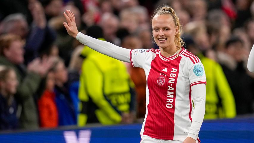 Ajax Women kann gegen Roma mit der besten niederlaendischen Leistung