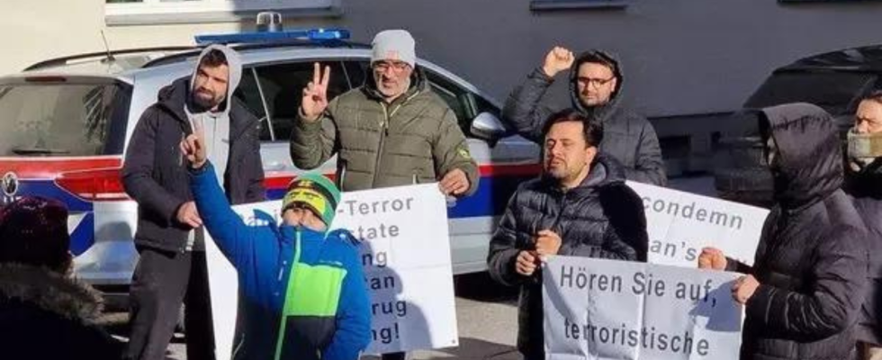 Anti Pakistan Protest der afghanischen Diaspora vor der pakistanischen Botschaft in Wien