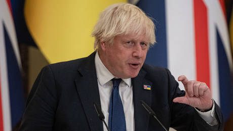 Boris Johnson bestreitet der Ukraine „den Kampf befohlen zu haben