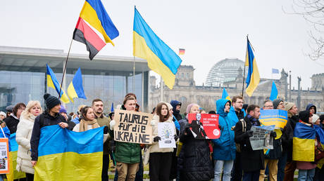 Deutsche Abgeordnete stimmen gegen Taurus Raketen fuer die Ukraine – World