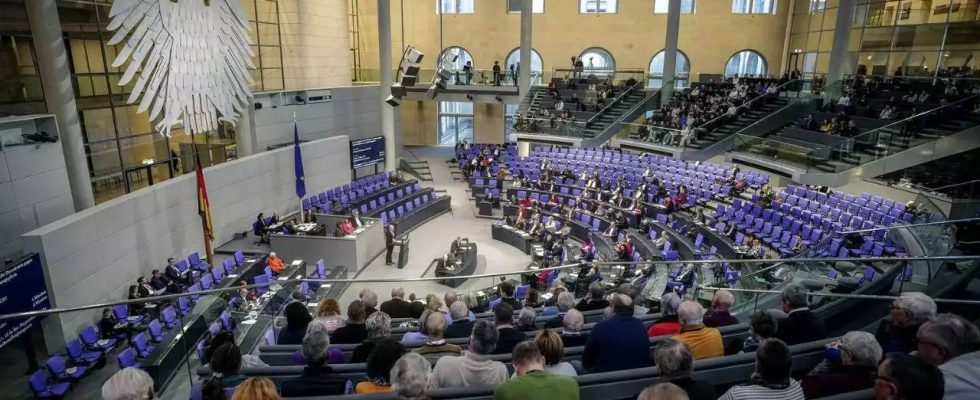 Deutsches Parlament stimmt Lockerung der Staatsbuergerschaftsregeln zu Weltnachrichten