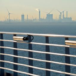 Deutsches Stromnetz hat nicht genuegend Platz um mehr Windenergie zu