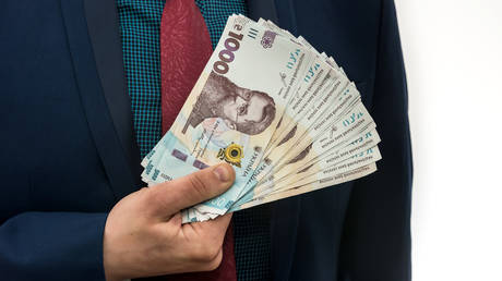 Die Ukraine erwaegt Maenner mit einem Monatseinkommen von ueber 875