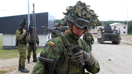 EU Staat verbietet Soldaten Besuch in Russland Weissrussland und China –