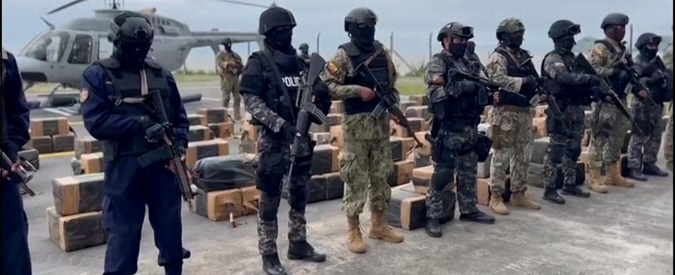 Ecuador meldet eine der groessten Drogenbeschlagnahmungen aller Zeiten 22 Tonnen