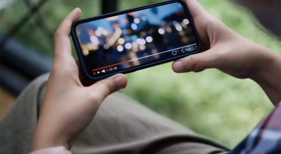 Erklaert Was ist D2M Technologie die es mobilen Benutzern ermoeglicht Videos