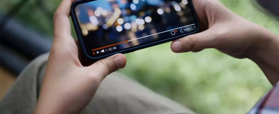 Erklaert Was ist D2M Technologie die es mobilen Benutzern ermoeglicht Videos