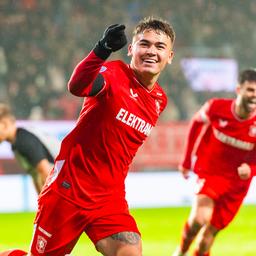 FC Twente Trainer Oosting bestaetigt sensiblen Transfer von Ugalde nach Russland