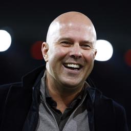 Feyenoord Trainer Slot zur Sportlerpersoenlichkeit des Jahres gewaehlt Fussball