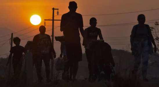 Fluechtlingskarawane formiert sich in Mexiko neu nachdem das Versprechen der