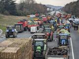 Franzoesische Bauern wollen nach einer Woche voller Demonstrationen nach Paris