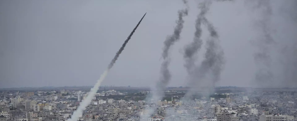 Hisbollah feuert Raketen auf Israel als „erste Reaktion auf die