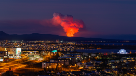 Island Vulkan bricht aus und bedroht Fischerdorf VIDEO – World