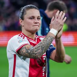 Kapitaen Spitse weint nach besonderer Leistung von Ajax „Dafuer lebe