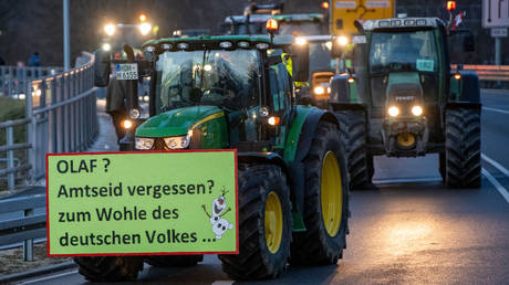 Landwirte nehmen deutschen Vizekanzler im Streit um Subventionen ins Visier