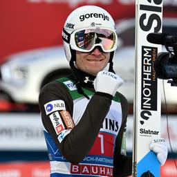Lanisek verbucht einen schoenen Sieg im traditionellen Skispringen in Garmisch Partenkirchen