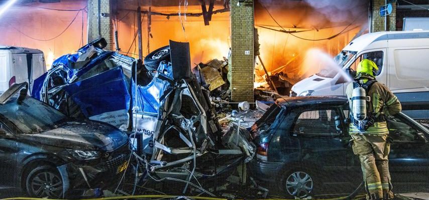 Mehrere Verletzte und grosse Schaeden durch Brand in Rotterdamer Apartmentanlage