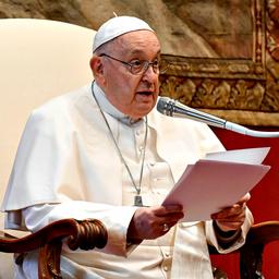 Papst Franziskus will Leihmutterschaft weltweit verbieten Im Ausland