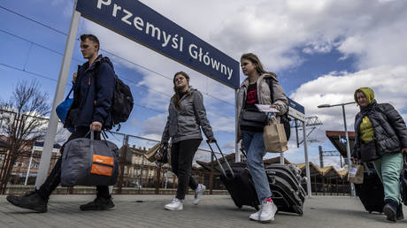 Polen plant Sozialleistungen fuer Ukrainer zu kuerzen – Medien –