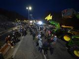 Polizei fuehrt wallonischen Minister wegen bedrohlicher Lage vom Bauernprotest weg