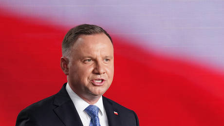 Polnischer Praesident revoltiert gegen neue Regierung – Medien – World