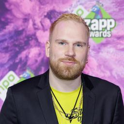 StukTV Moderator Stefan Jurriens und seine Freundin heiraten Laestern