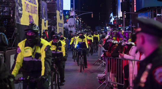 Times Square Silvester breitet sich ueber den ganzen Globus aus