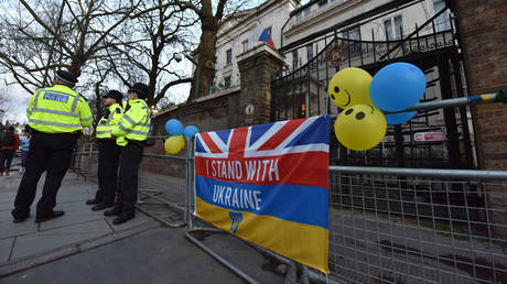 Ukrainer in Grossbritannien werden aufgefordert sich zum Militaerdienst anzumelden –