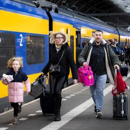 Vorerst weniger Zuege zwischen Amsterdam und Rotterdam Bahn nicht ueberall