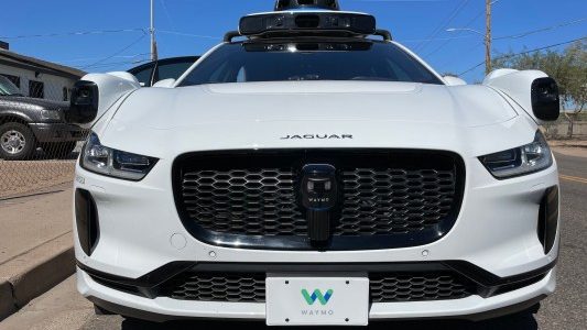 Waymo wird mit dem Testen von Robotaxis auf den Autobahnen